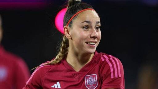 Athenea del Castillo: la voce fuori dal coro della Spagna femminile